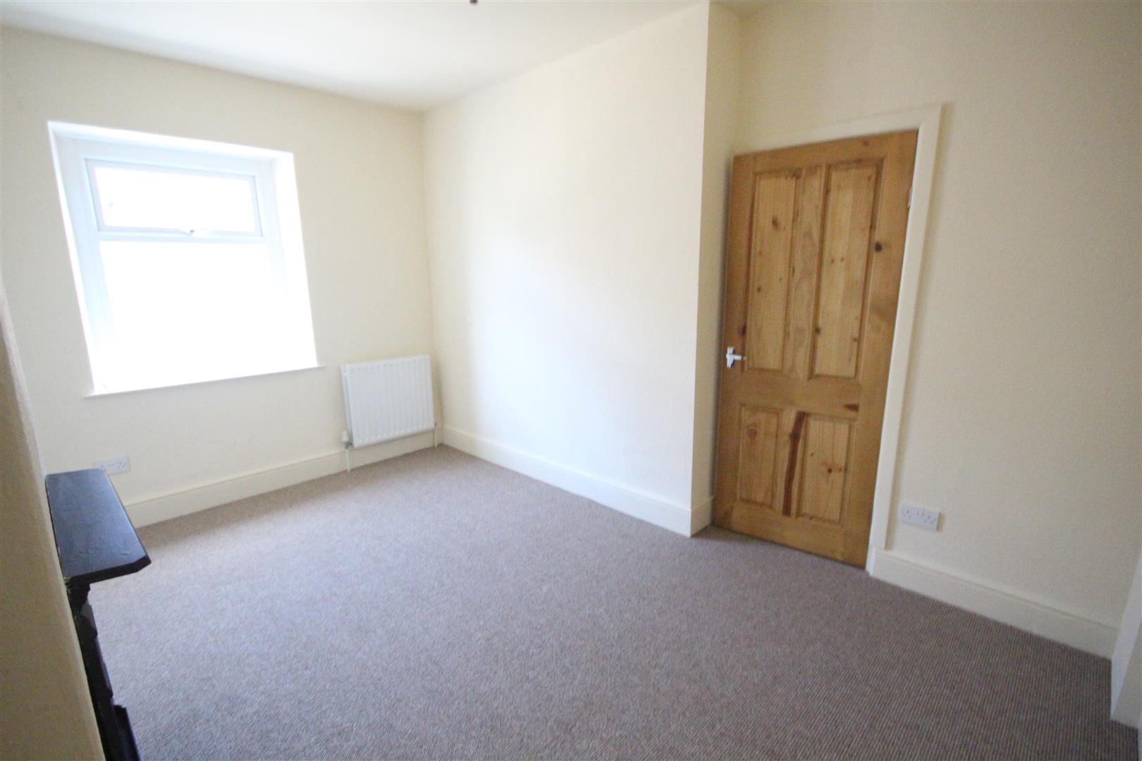 2 bedroom end terrace house To Let in Barnoldswick - IMG_7030.jpg